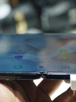 Oppo ra mắt smartphone Find N trang bị màn hình gập