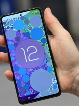 Samsung bắt đầu triển khai Android 12 đến điện thoại tầm trung