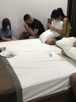 Bắt quả tang 7 nam nữ mở 'tiệc ma túy' trong khách sạn ở Hà Tĩnh