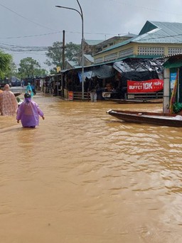 Thủ tướng chỉ đạo 'không để người dân vùng lũ đói, rét, không có chỗ ở'