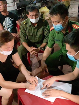 2 công nhân nhiễm Covid-19, Thái Nguyên cấm nhà hàng phục vụ khách ăn tại chỗ