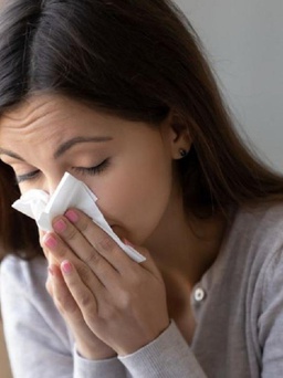 Xuất hiện virus ‘siêu cảm lạnh’ có triệu chứng giống Covid-19 ở Úc