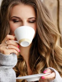 Ngày mới với tin tức sức khỏe: Phụ nữ uống cà phê phòng bệnh tiểu đường