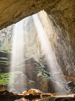 Sơn Đoòng Việt Nam có gì mà thế giới tìm đến khi là hang động tự nhiên lớn nhất?