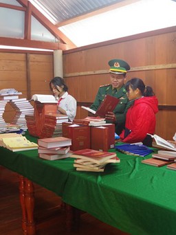 Khánh thành thư viện ở biên giới Việt-Lào