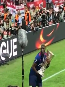 Vô địch Europa League, Pogba ăn mừng vui nhộn