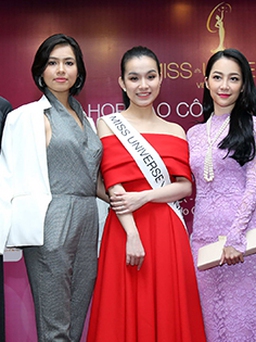 'Đọ' nhan sắc trong buổi họp báo Hoa hậu Hoàn vũ Việt Nam 2015