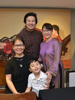 Thanh Bùi đưa 'thần đồng piano' 5 tuổi thăm nhà cố nhạc sĩ Trịnh Công Sơn