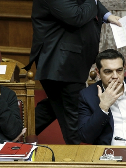 Quốc hội Hy Lạp thông qua ngân sách 'thắt lưng buộc bụng' năm 2016