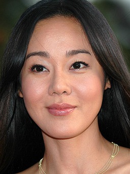 Kim Yun Jin nhận vai nữ chính trong vở kịch của Mỹ