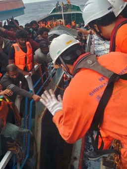 Việt Nam hỗ trợ nhân đạo 305 công dân Sri Lanka gặp nạn trên biển