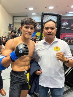 Lấn sân sang MMA, ‘Độc cô cầu bại’ Nguyễn Trần Duy Nhất lại giành chiến thắng