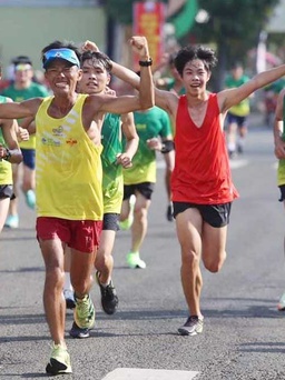 Gần 3.200 VĐV tham dự giải marathon Đất Sen Hồng Đồng Tháp