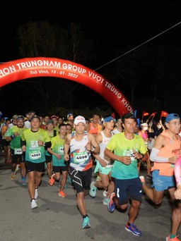 Marathon Trung Nam ‘Vượt trùng khơi’: Tự hào chạy trên vùng biển quê hương