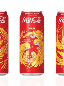 Lần đầu 'kết duyên' cùng nghệ sĩ trẻ, bao bì Coca Cola Tết 2018 có gì mới?