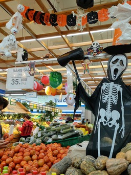 Đa dạng sản phẩm hóa trang Halloween tại hệ Co.opmart và Co.opXtra