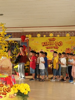 Cùng Kinh Đô trao Tết đến với hàng nghìn trẻ em kém may mắn