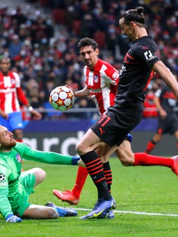 AC Milan lách khe cửa hẹp Champions League như thế nào?