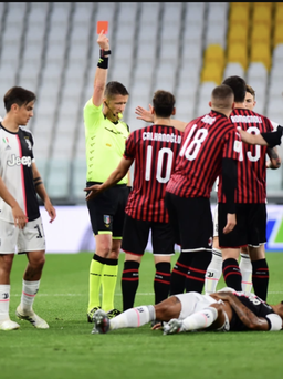 Trọng tài tai tiếng bất ngờ biến mất trước thềm trận AC Milan - Juventus