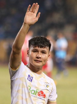 AFF Cup 2022 hay Pau FC: Hãy trân trọng khát vọng của Quang Hải