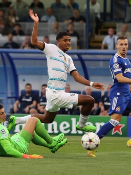 Chelsea sốc nặng sau cú sẩy chân không tưởng trước Dinamo Zagreb