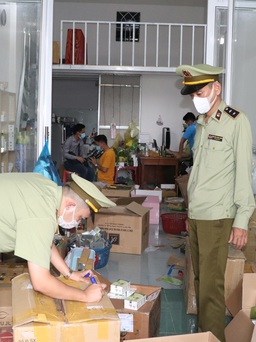 Đắk Lắk: Phát hiện cơ sở bán thực phẩm chức năng, mỹ phẩm không rõ nguồn gốc