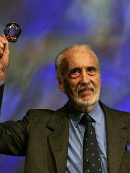 Pháp sư Saruman của loạt phim 'Chúa nhẫn' qua đời ở tuổi 93