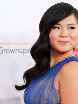 Minh tinh gốc Việt Kelly Marie Tran giã từ 'Star Wars' để đóng phim quái vật