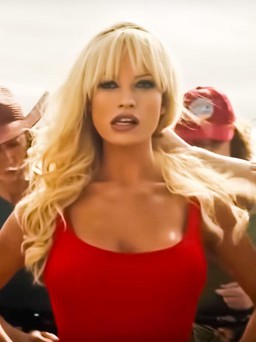 Minh tinh Lily James hóa trang 4 tiếng mỗi ngày để đóng 'bom sex' Pamela Anderson