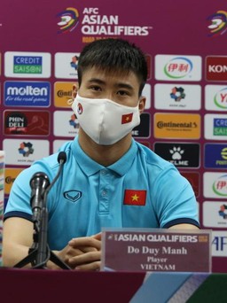 Duy Mạnh: 'Thầy Park nói mọi áp lực trận gặp Trung Quốc để thầy chịu đựng nhưng...'