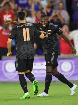 Arsenal tiếp tục nối dài mạch thắng