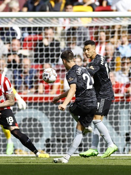 Kết quả Brentford 0-3 Arsenal, Ngoại hạng Anh: 2 pha lắc đầu hoàn hảo và 1 siêu phẩm