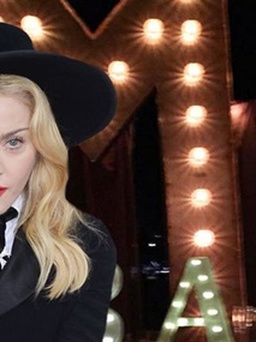 Madonna bị cảnh sát hỏi thăm vì tiệc sinh nhật 57 tuổi quá hớp