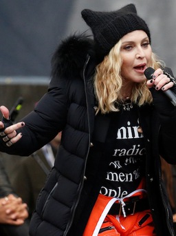 Madonna bị chỉ trích vì muốn cho 'nổ tung Nhà Trắng'
