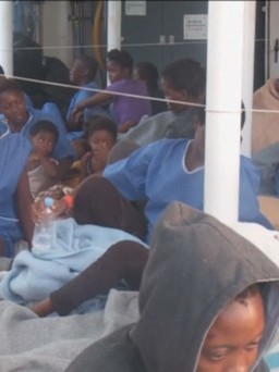 Ý cứu thêm di dân ngoài khơi biển Lybia