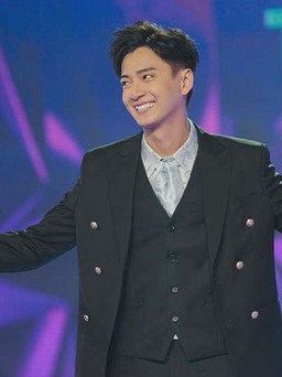 Ngô Kiến Huy ra MV mới đầy tâm trạng sau hit Tất cả đứng im