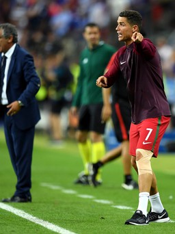Mourinho chỉ trích hành động của Ronaldo trong trận chung kết EURO 2016