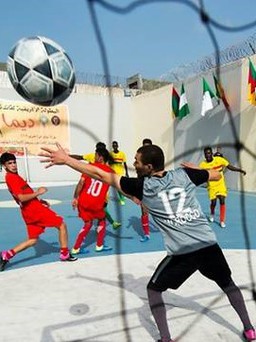 Hào hứng giải bóng đá dành cho những tù nhân châu Phi