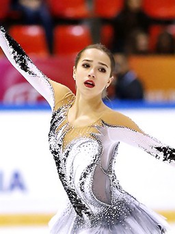 'Công chúa' trượt băng người Nga lại phá kỷ lục thế giới