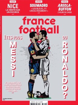 Cư dân mạng nổi sóng về ảnh Messi và Ronaldo… hôn nhau như tình nhân