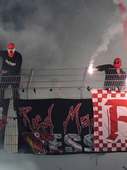 Bạo loạn ở bóng đá Đức, hàng chục CĐV bị thương