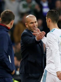 M.U đàm phán để bổ nhiệm Zidane thay Solskjaer sau khi hỏi ý kiến Ronaldo