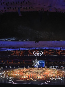 Olympic mùa đông Bắc Kinh bế mạc sau những tranh cãi và bê bối doping