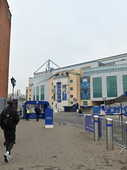 Chelsea đưa ra tuyên bố sau khi ông chủ Abramovich bị trừng phạt