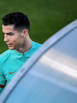 Ronaldo củng cố tinh thần tuyển Bồ Đào Nha trước nỗi lo lỗi hẹn World Cup 2022