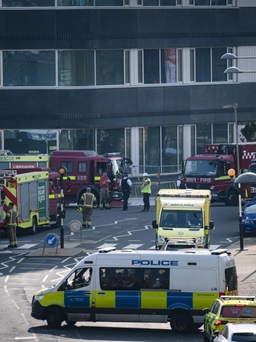 Hàng chục người và VĐV nhập viện sau vụ rò rỉ khí độc hồ bơi Olympic London