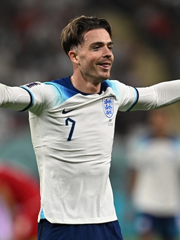 Grealish giữ lời hứa với fan nhí bệnh não khi ghi bàn ở World Cup 2022