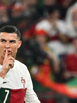 Ronaldo ‘méo mặt’ khi lọt vào đội hình tệ nhất vòng bảng World Cup 2022