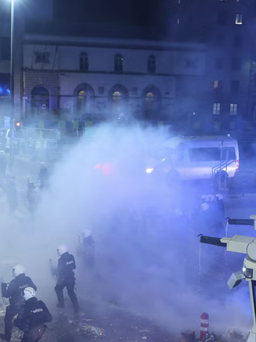 CĐV Ma Rốc và Pháp bạo loạn sau bán kết World Cup 2022, 1 người thiệt mạng