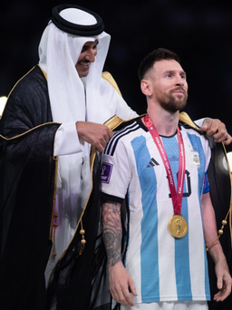 Thành viên Quốc hội Oman đề nghị giá ‘khủng’ mua áo choàng của Messi